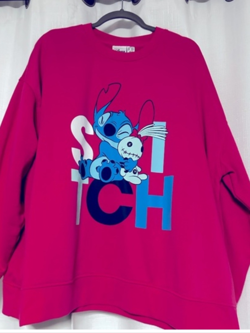 🪩2/20$ Disney Hot Pink Crewneck Tee with Logo Tag